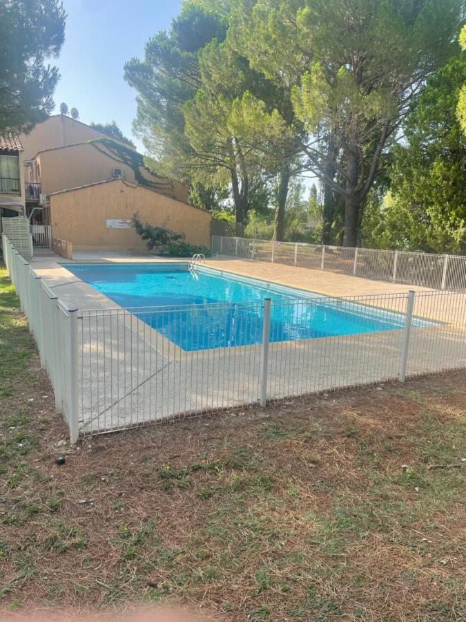 ארל Appartement Les Hameaux מראה חיצוני תמונה