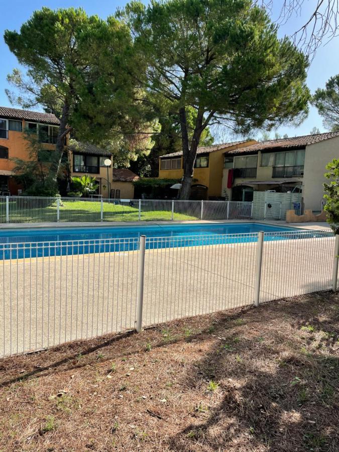 ארל Appartement Les Hameaux מראה חיצוני תמונה